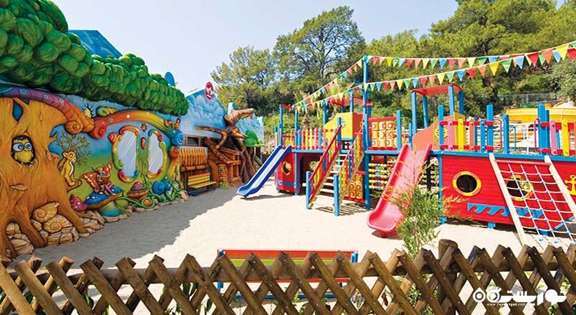 محوطه مخصوص بازی کودکان در هتل